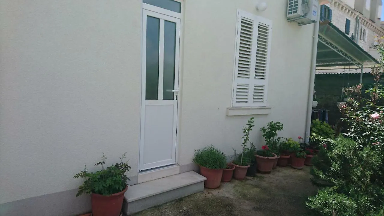 Room Cvita Trogir 3*,