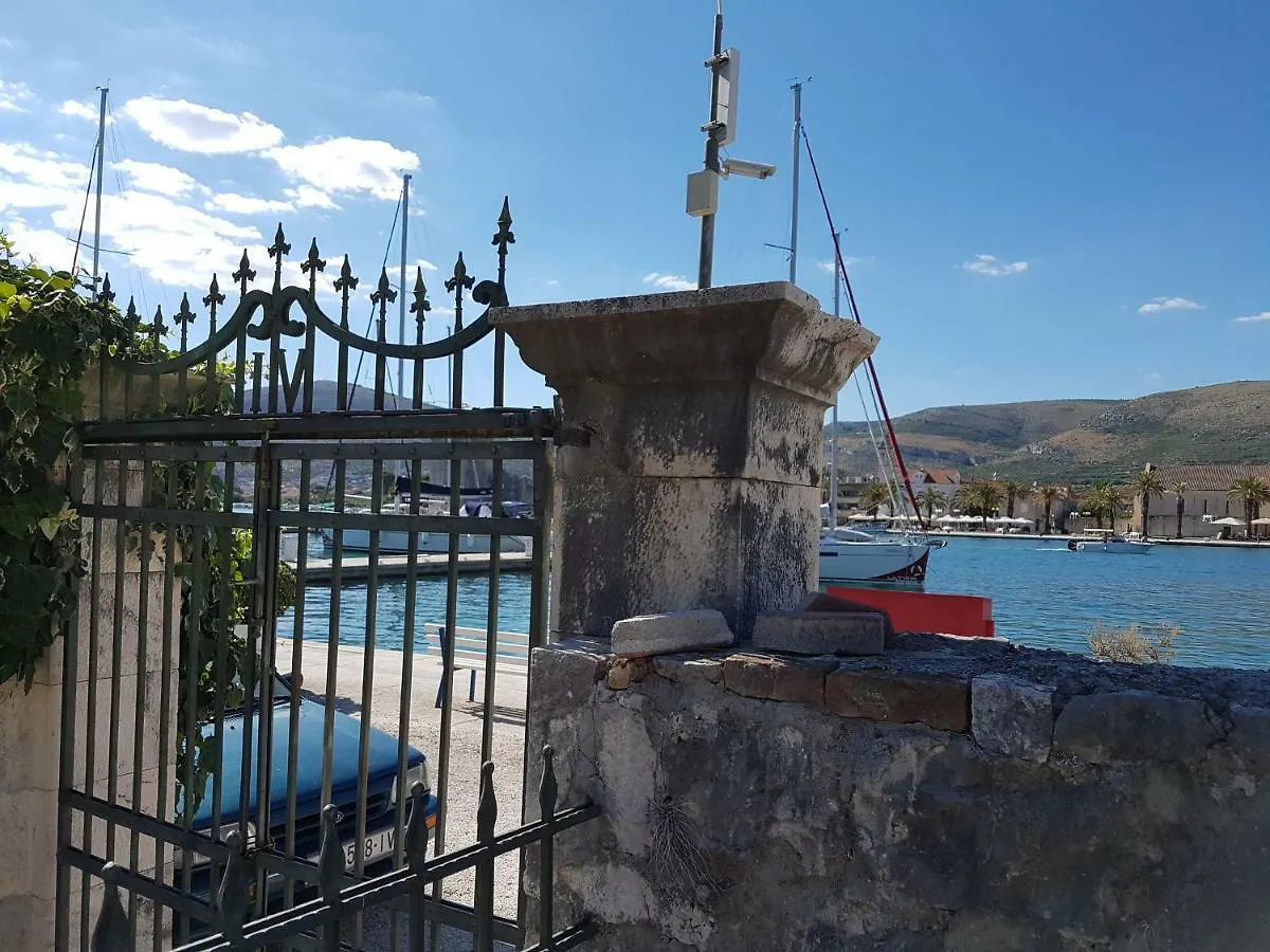 Room Cvita Trogir 3*,